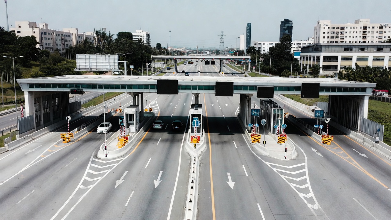 Куда поехать отдыхать весной 2026 года: топ-12 направлений по России и за границей