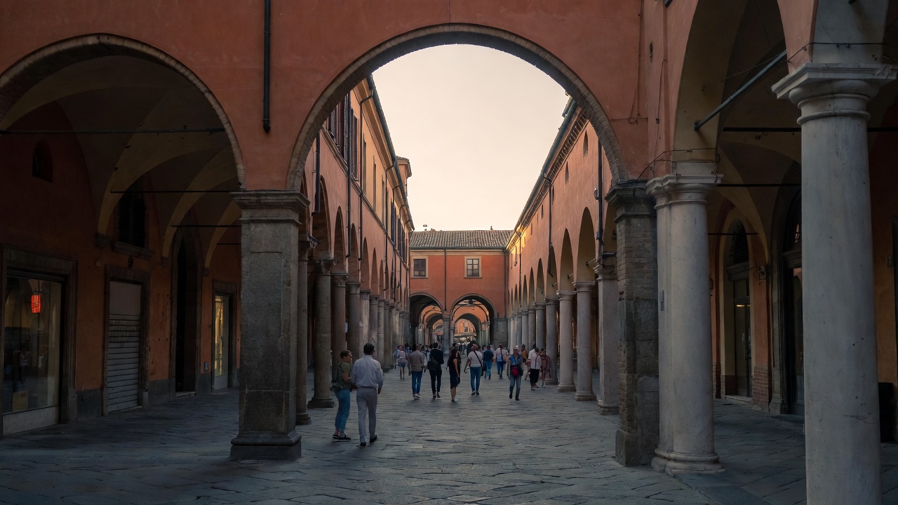 Болонья travel