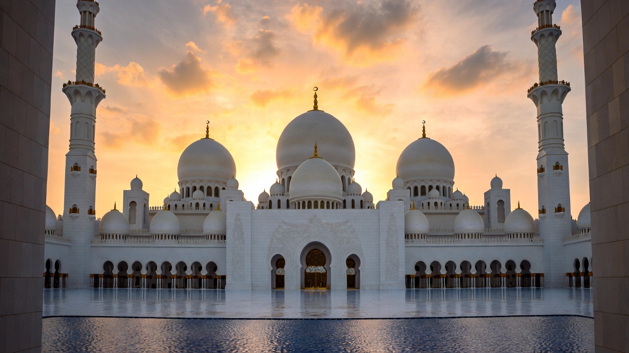 Golden Tulip Media Hotel Дубай