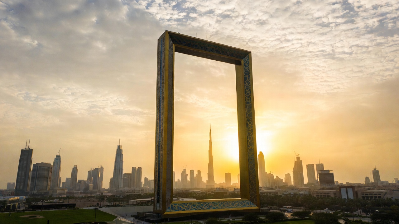 горящий тур Дейра ОАЭ Movenpick Grand Al Bustan Dubai